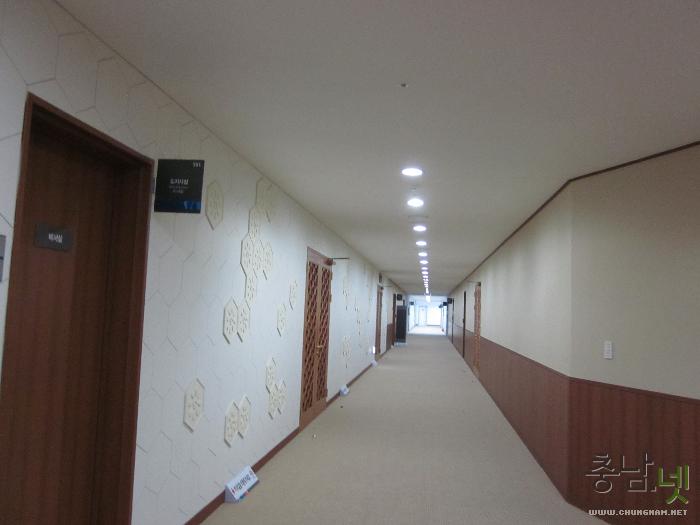 본관 5층 도지사실, 홍보협력관실