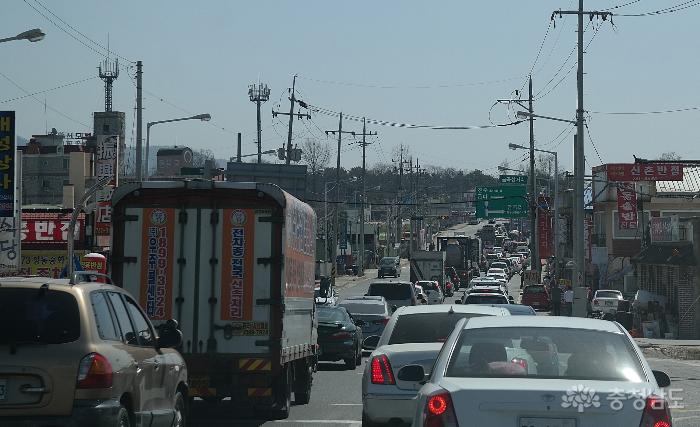 논산~연무간 꽉 막힌 도로