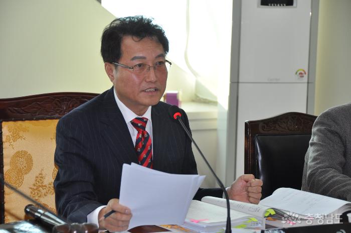 선거법위반혐의 등으로 재판중인 김진구 아산시의원이 25일 오후 의원직 사직서를 제출했다. 
