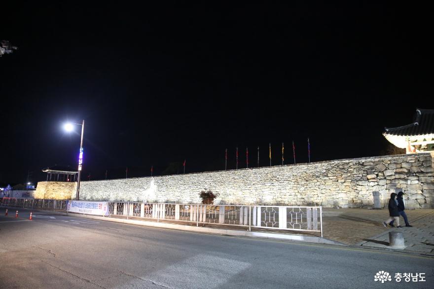 대한민국 밤밤곡곡 100선에 선정된 서산 해미읍성의 야경