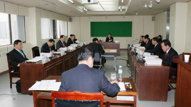 충남도의회 농경위 2011년 충남신용보증재단 행감 사진