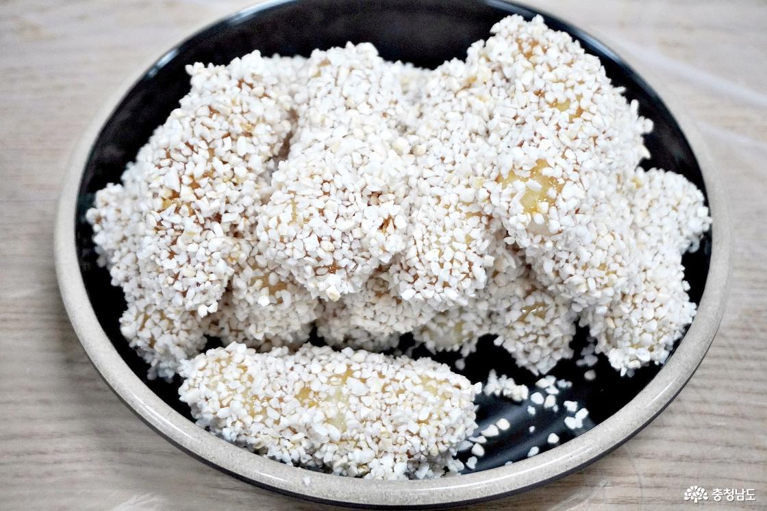 할매가 키운 왕매실과 해나루쌀 당진 특산물로 만드는 매실 한과체험